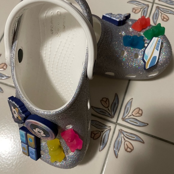 Crocs - Picture 2 of 2